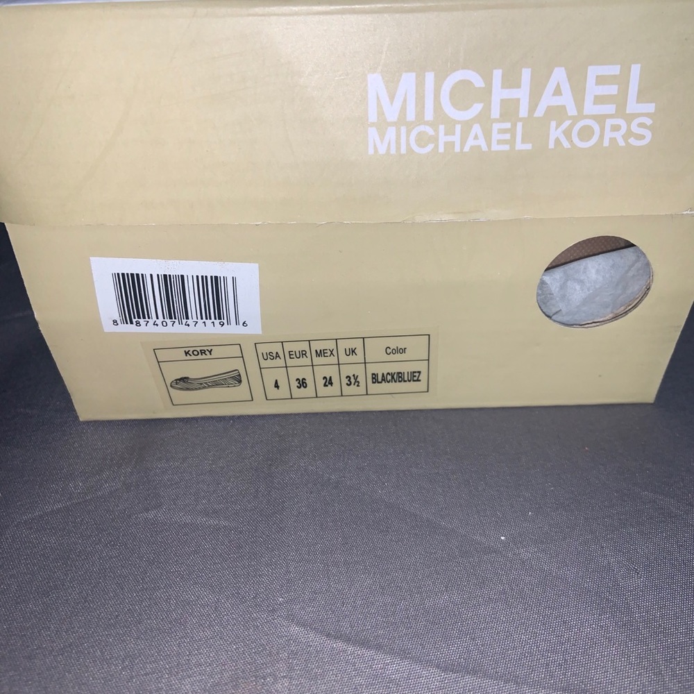 Michael Kors flat shoes - Picture 3 of 6